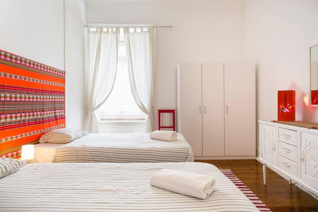 Principe Real Orange Tree W/ View 3 Bedrooms Flat! Lisbon Bagian luar foto